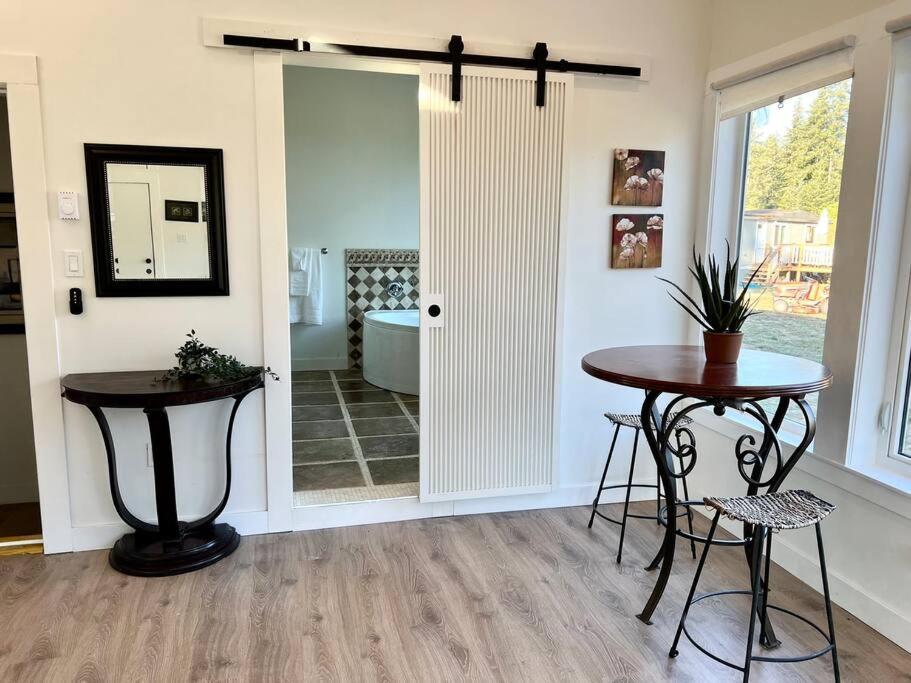 Country Home, Sleeps 6 Pets Friendly Port Alberni Eksteriør billede